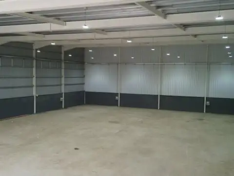 Galpon en Alquiler en Barrio Alvear, USD 4.400