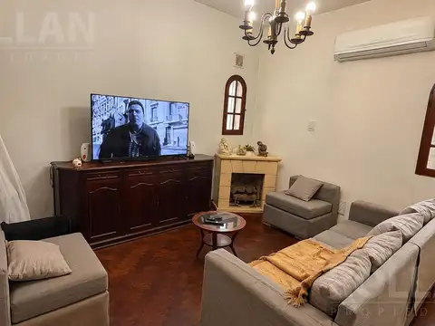 Casa 5 ambientes con 1 baño