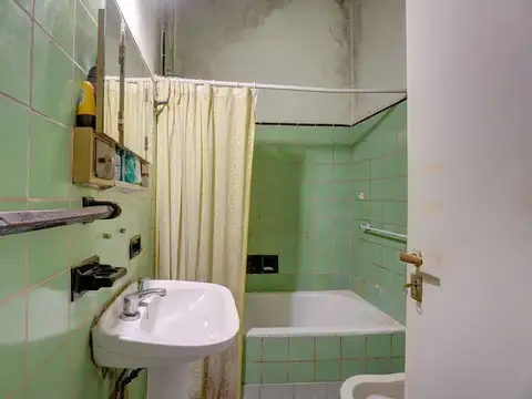 Venta PH 4 ambientes en PB con Patio sin expensas