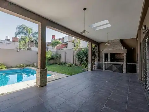 Casa en Venta en Ramos Mejía Sur, USD 320.000