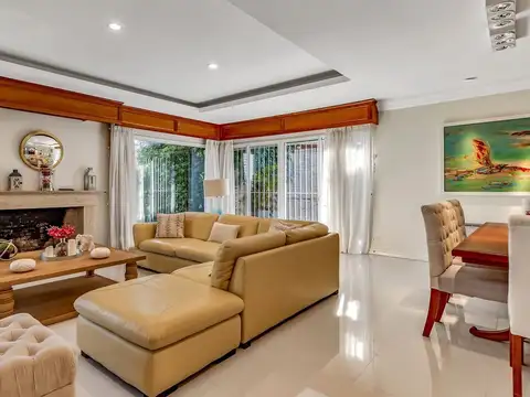 CASA RECICLADA VENTA PLAYA MANSA A PASOS DEL MAR