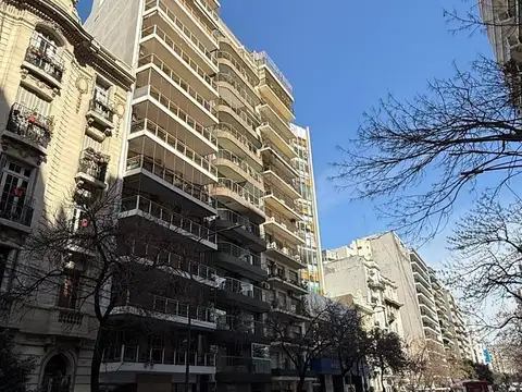 ALMAGRO - 4 AMB CON DEPENDENCIA - AV RIVADAVIA AL 4200