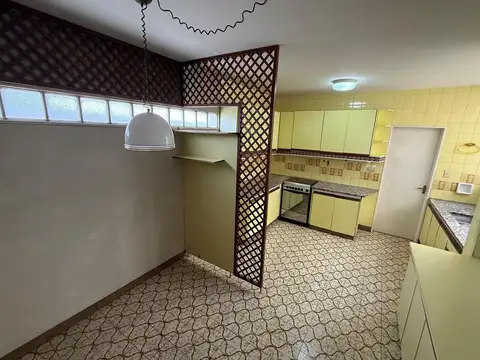 Departamento 4 ambientes con 3 baños