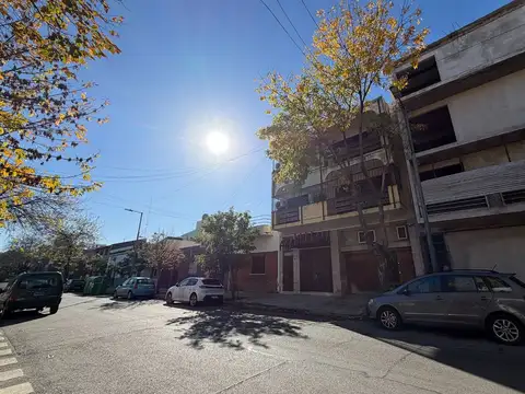 Depto Tipo Casa en Venta de 5 ambientes