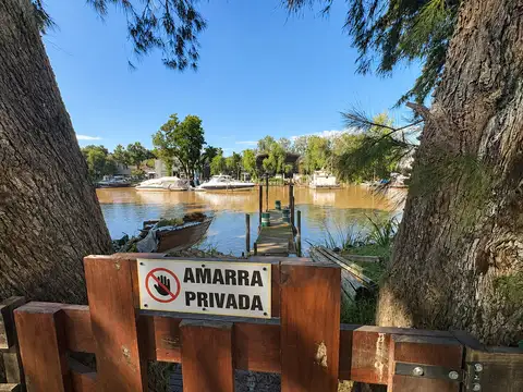 Casa quinta con amarra privada!