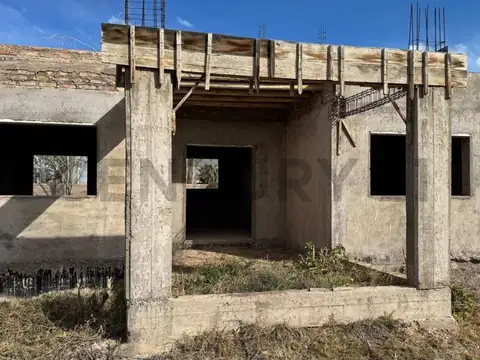 Venta de Casa. Complejo Cerrado Cordillera. Rodeo del Medio. Maipú.