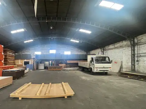 Venta | Importante inmueble destino comercial.