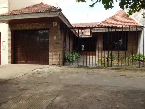 Avenida 32 entre 11 y 12 800