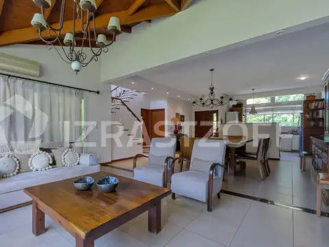 Casa 6 ambientes con 3 baños