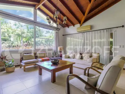 Casa en Venta en La Masía, USD 315.000