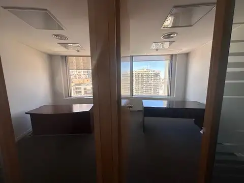 Oficina en piso alto con vista panorámica