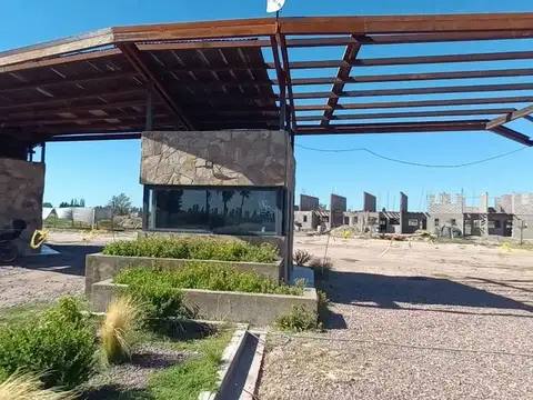 Carril del centro e/ santos lugares y Olivares 100