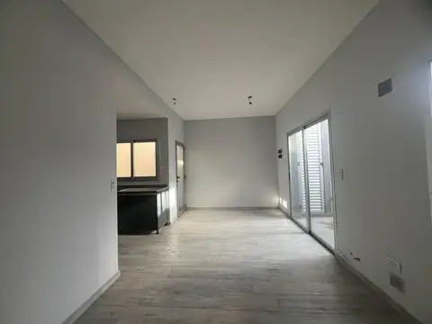 Depto Tipo Casa en Venta de 3 ambientes