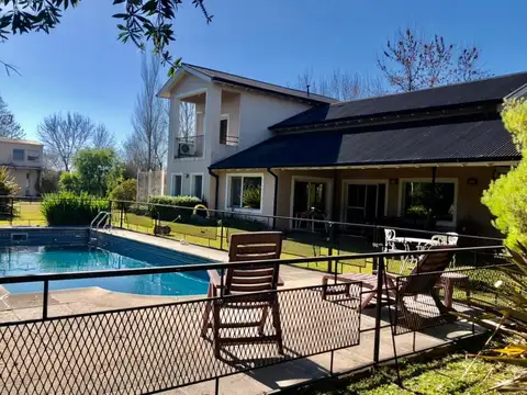 Casa en venta en Barrio  Santa Ana Moreno