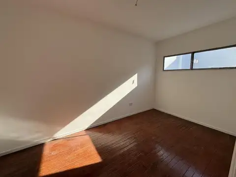 Depto Tipo Casa 4 ambientes con 1 baño