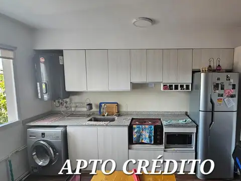 Venta departamento de 2 ambiente en Parque Chacabuco, con terraza propia