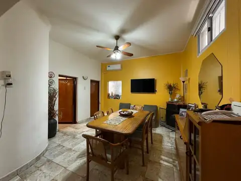 Depto Tipo Casa en Venta de 4 ambientes