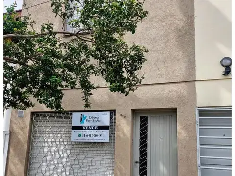 Larrea 815 , Piso 2