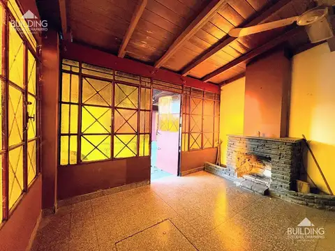 Casa en Venta en Gonnet con ingreso por calle 18 y Cno. Gral. Belgrano