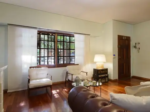 Casa 6 ambientes con 3 baños