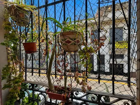 Depto Tipo Casa en Venta 46 años
