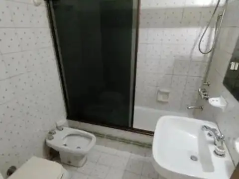 Casa 6 ambientes con 3 baños