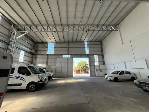 España  91 esq. Congreso