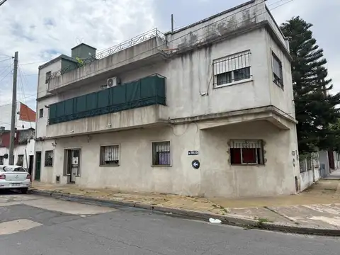 AMPLIO TIPO CASA 2 DORMITORIOS CON TERRAZA ENTRADA INDEPENDI