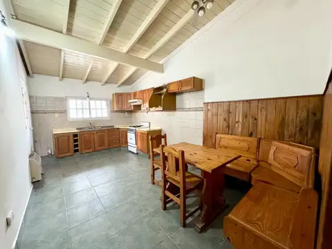 Casa 2 ambientes con 1 baño