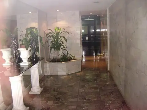 Arcos 2400, Piso 2°