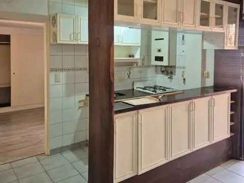 3 De Febrero 300, Piso 0