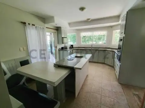 Casa en alquiler Saint Thomas sur, Canning.