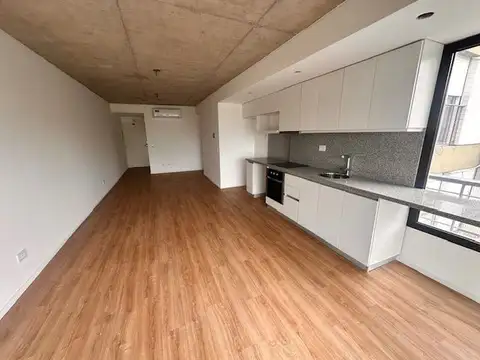 DEFENSA 1600, Piso 4