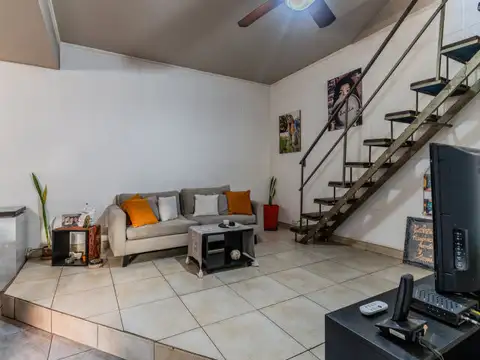Depto Tipo Casa en Venta en Mataderos, USD 129.000