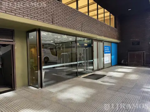 Oficina en Alquiler con 2 cocheras