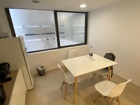 Oficina en Alquiler 25 años