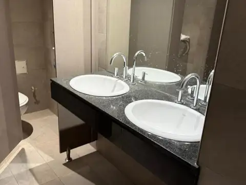 SUIPACHA al 1067, PISO 4° Contrafrente