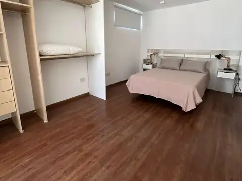 Alquler de departamento  dos ambientes duplex con balcón.