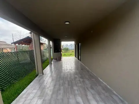 Casa en Alquiler en Álvarez, $ 850.000