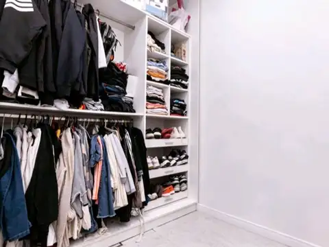 CASA 4 AMB VENTA  EN AVELLANEDA C/COCHERA Y QUINCH