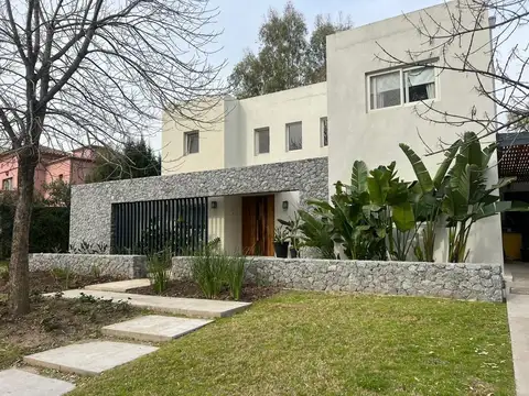 Casa en venta en Barrio El Encuentro, Tigre - 6 ambientes