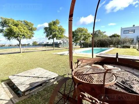 Casa en Venta en Puertos - Barrio Vistas, USD 328.000