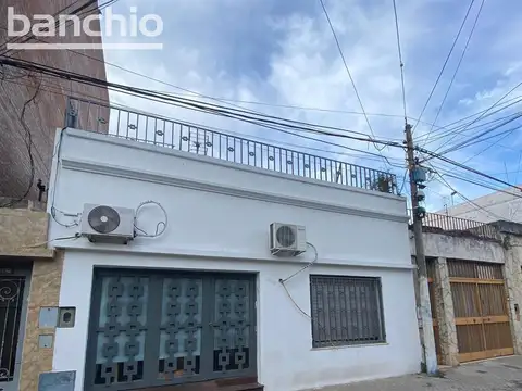 Venta Casa al Frente Garage 2 Dormitorios Barrio Agote
