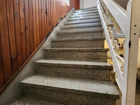 Depto Tipo Casa en Venta 60 años