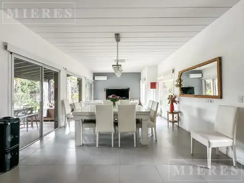 Casa 6 ambientes con 3 baños