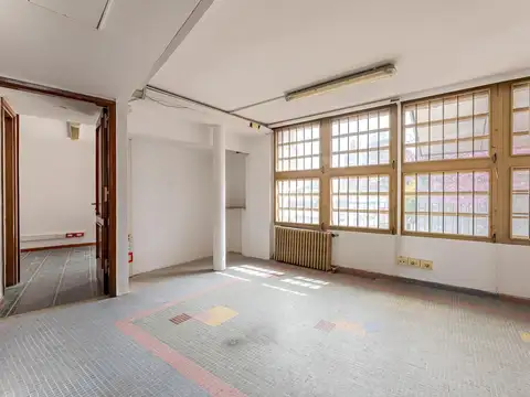 Casa 14 ambientes con 6 baños