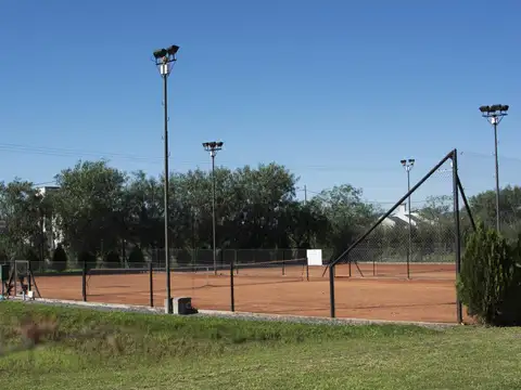 Terreno en Venta en Praderas De San Lorenzo, USD 228.000