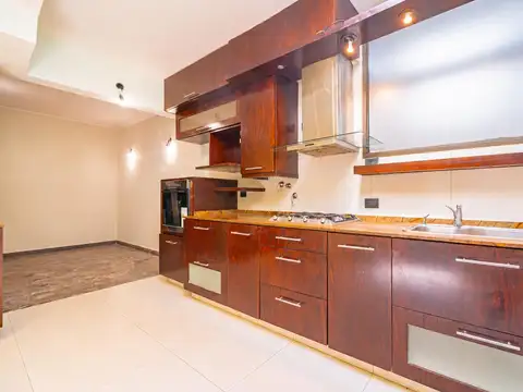 Depto Tipo Casa 5 ambientes con 1 baño