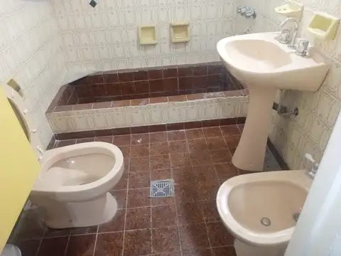 3 Ambientes por pasillo. Avellaneda Centro.