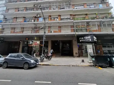 Departamento dos ambientes interno reciclado a nuevo